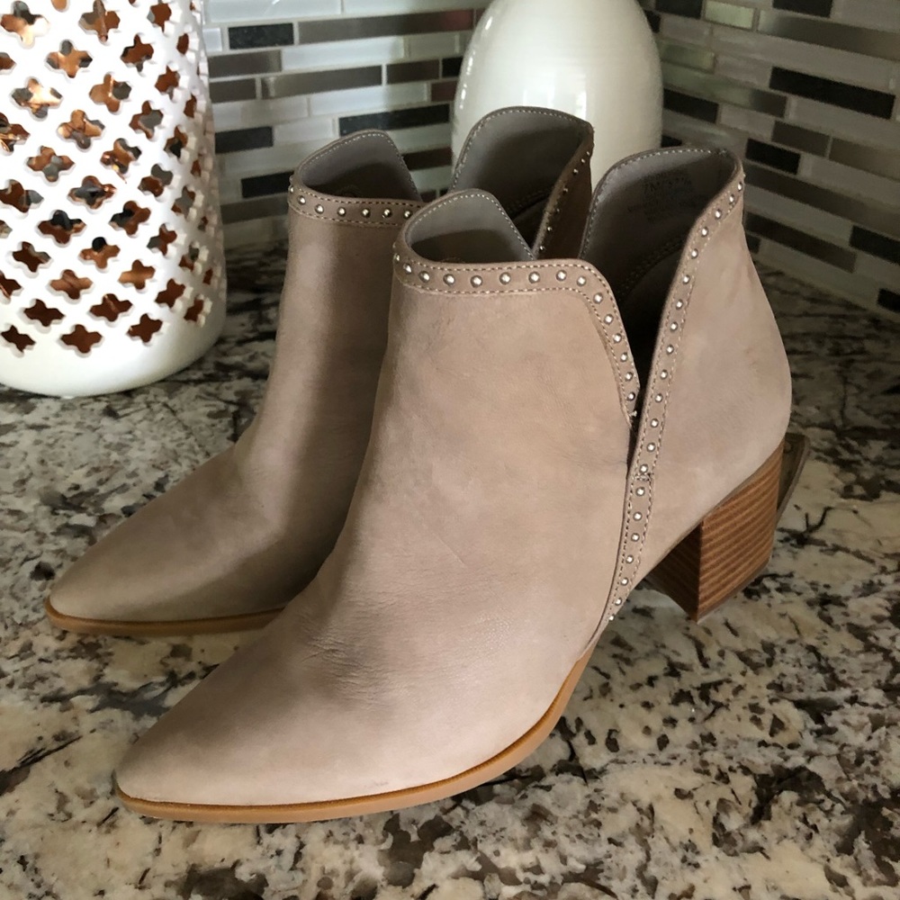 Sole society ankle booties size 7
